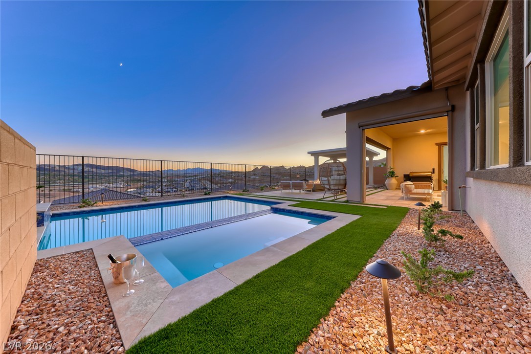 375 Portus Delphini Court Property Photo 41