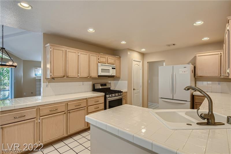 7272 Vista Bonita Drive Property Photo 10