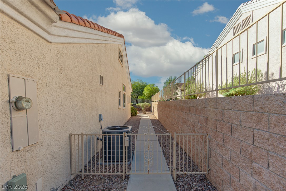 10725 Windledge Avenue Property Photo 33