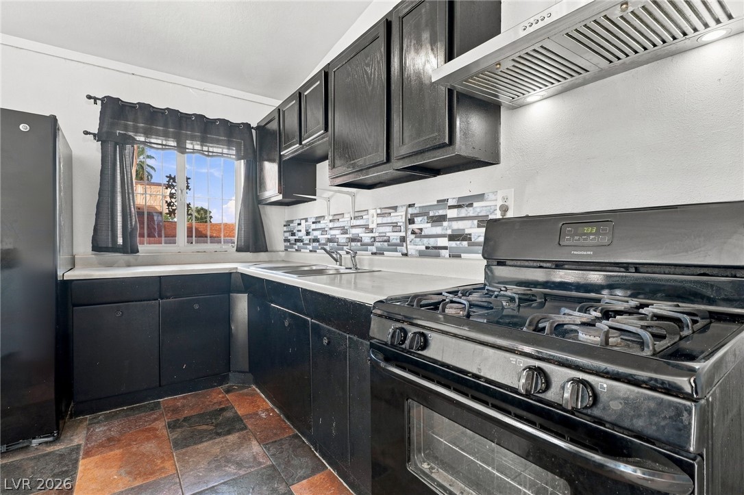 2521 Perliter Avenue Property Photo 12