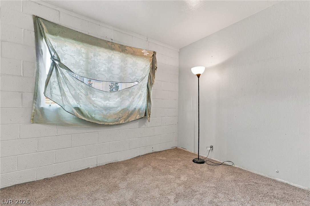 2521 Perliter Avenue Property Photo 14