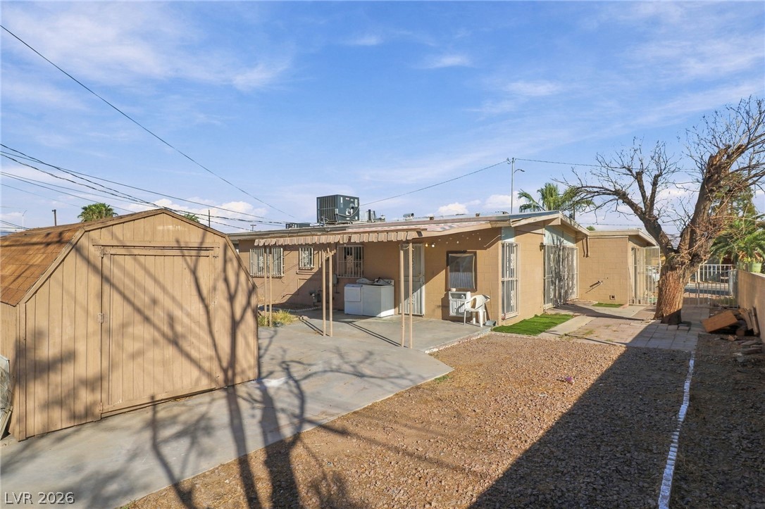 2521 Perliter Avenue Property Photo 25