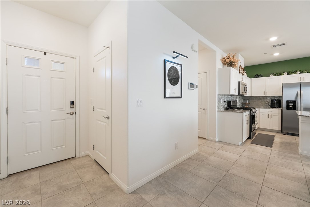 10958 Cheshire Woods Avenue Property Photo 6