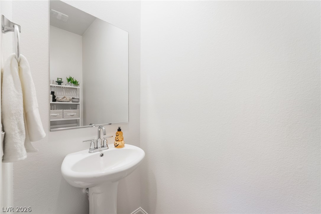 10958 Cheshire Woods Avenue Property Photo 22