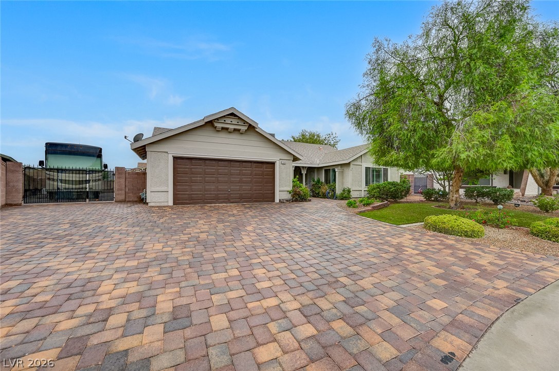 1518 Della Court Property Photo 1