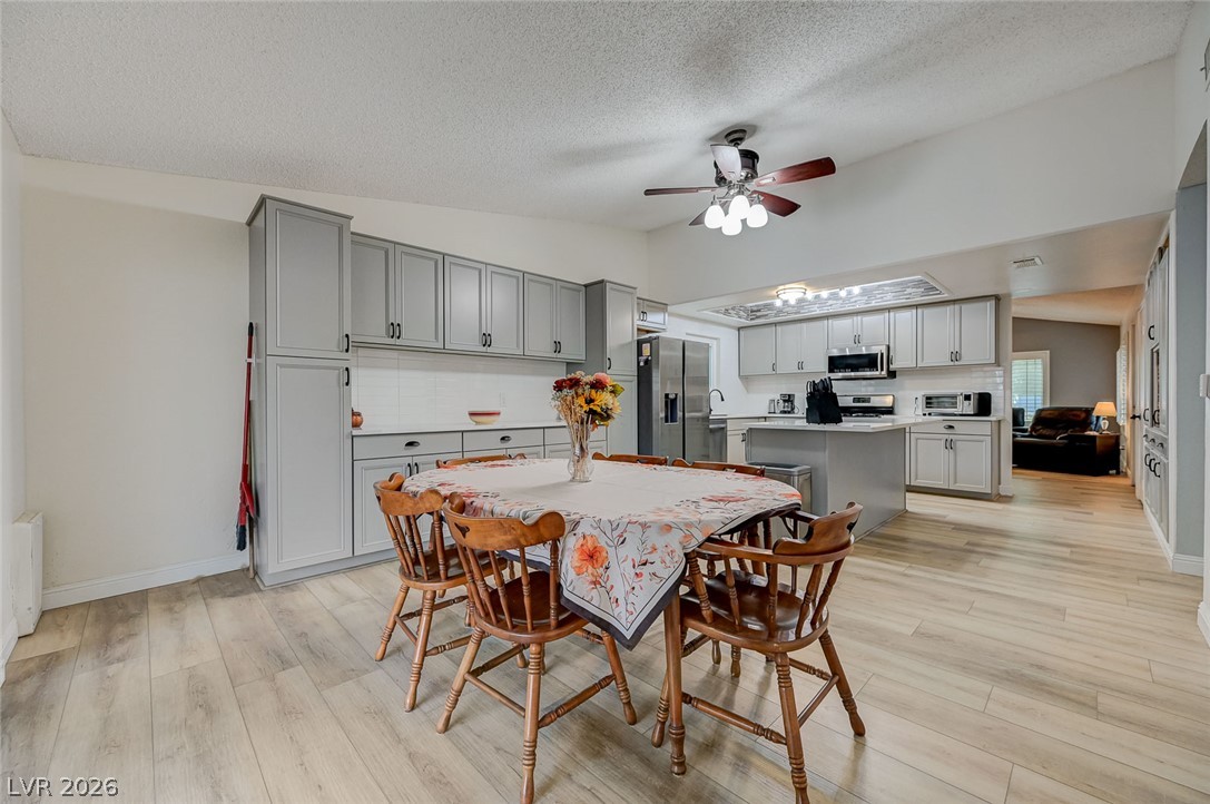 1518 Della Court Property Photo 4