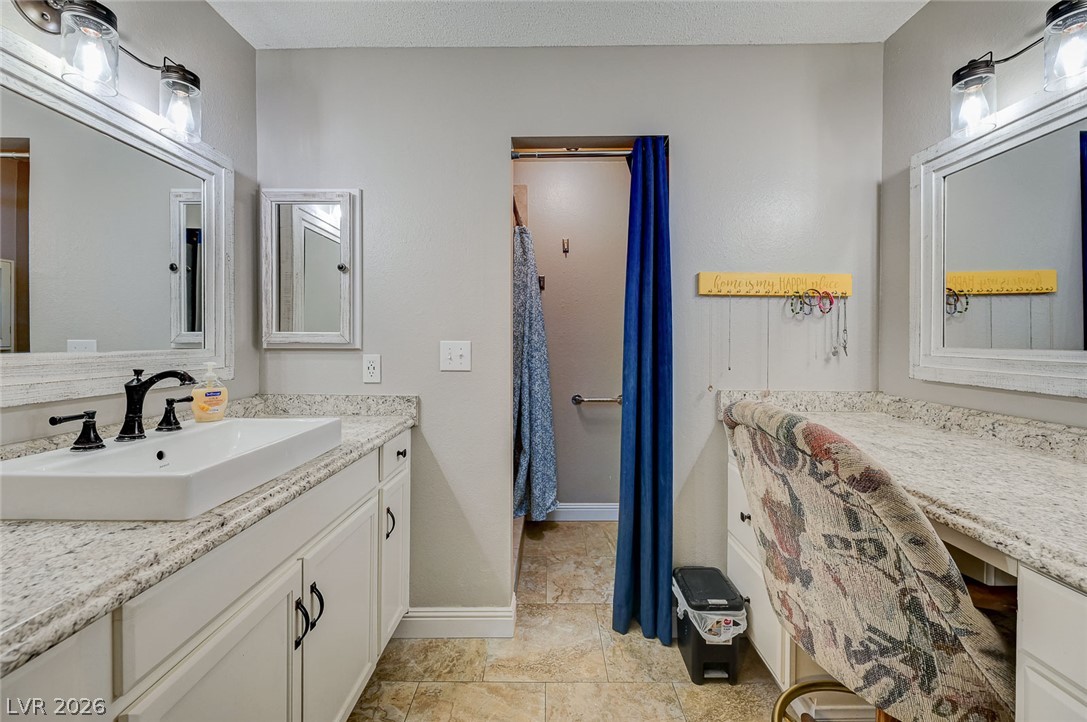 1518 Della Court Property Photo 8