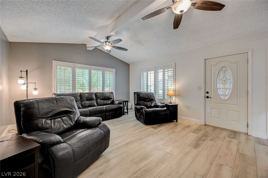 1518 Della Court Property Photo 14