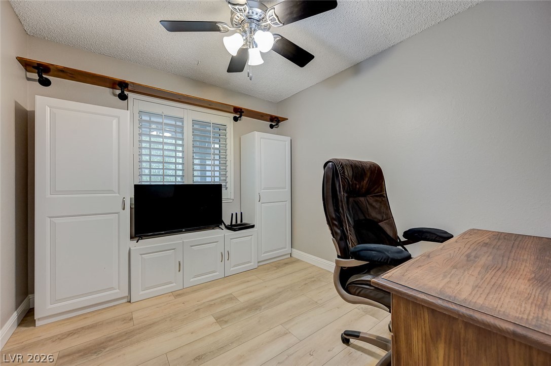 1518 Della Court Property Photo 28