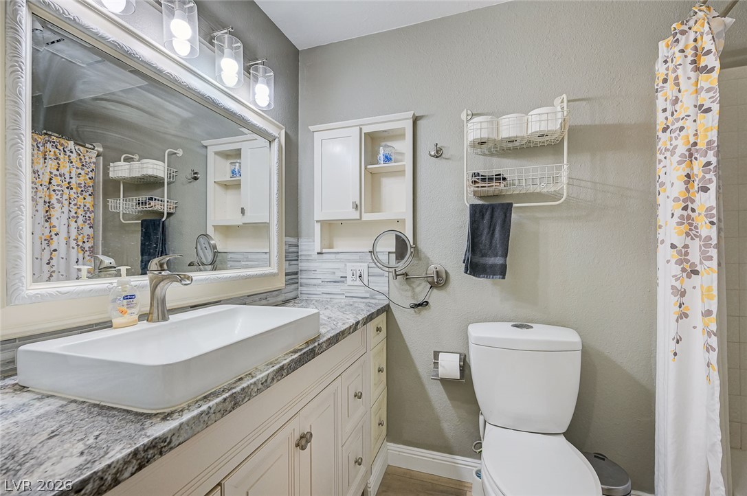 1518 Della Court Property Photo 31