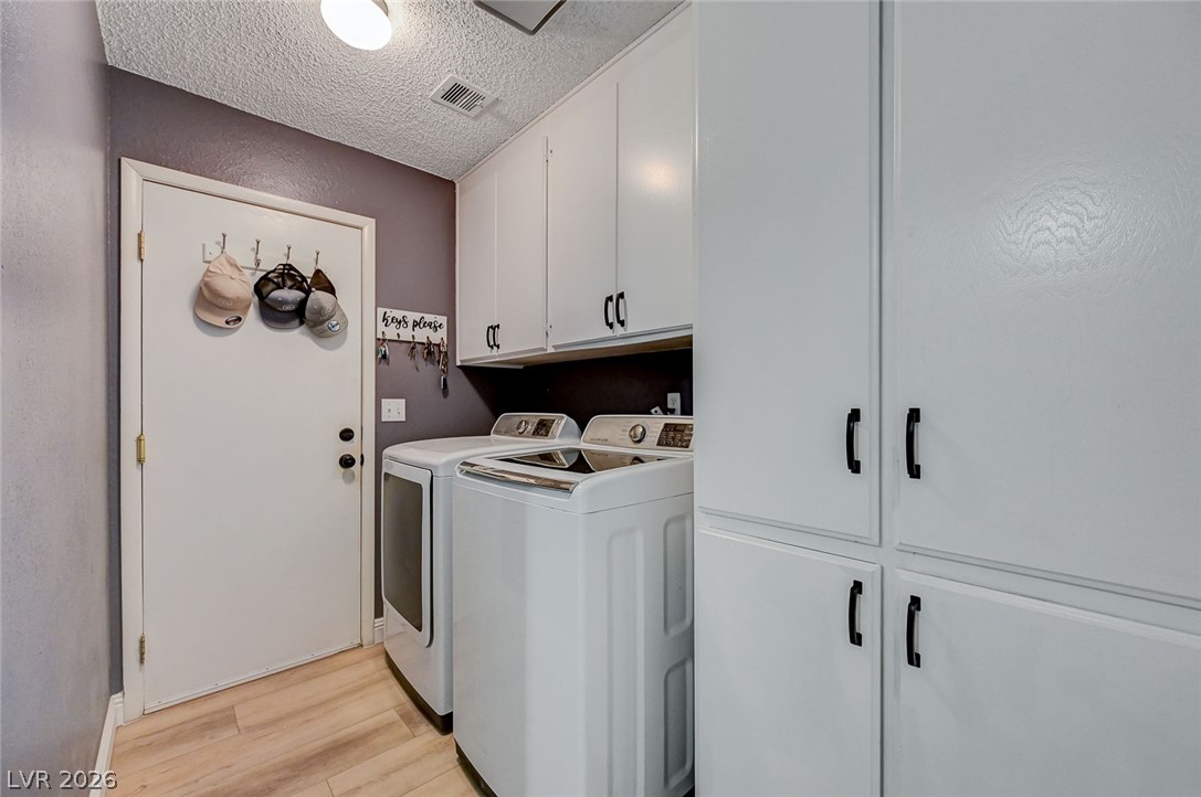 1518 Della Court Property Photo 33