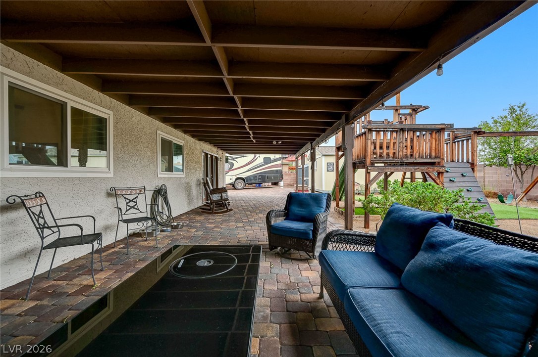 1518 Della Court Property Photo 35