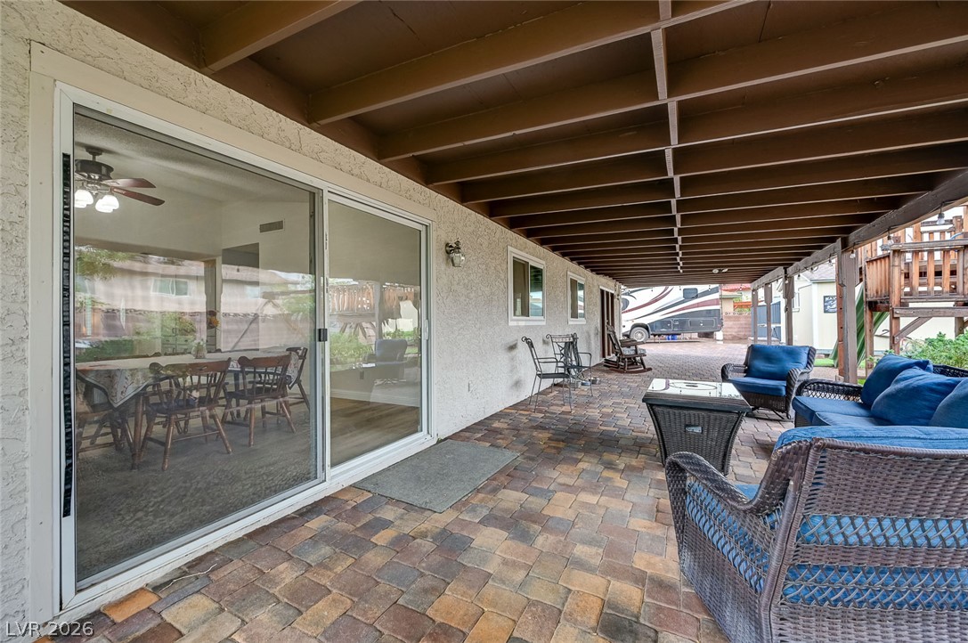 1518 Della Court Property Photo 37