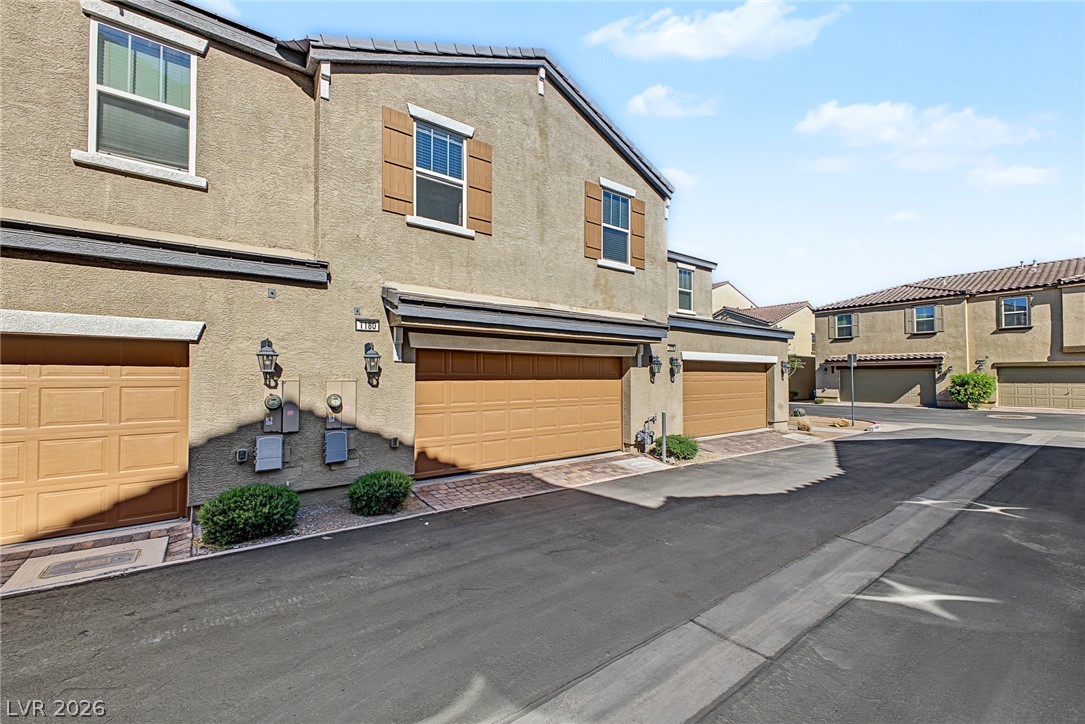 1180 Gypsum Hills Court Property Photo 2