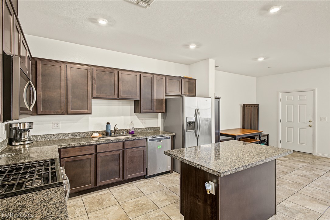 1180 Gypsum Hills Court Property Photo 6