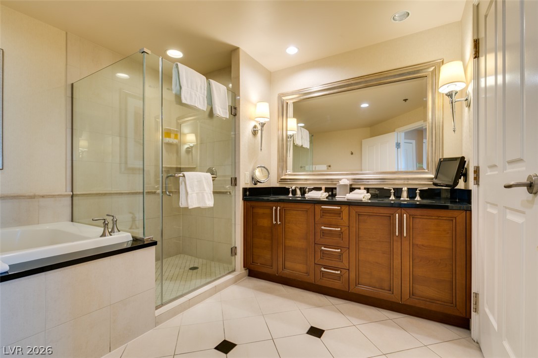 135 East Harmon Avenue 716 Property Photo 26
