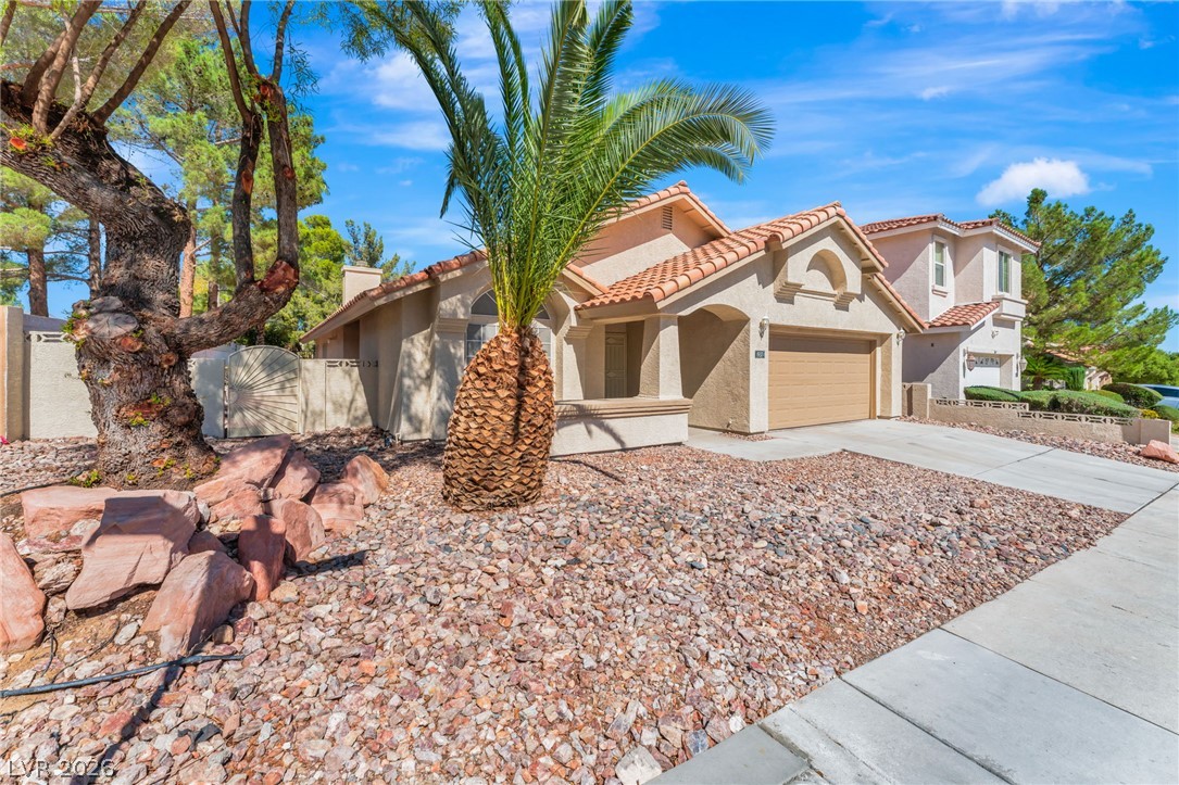 1937 Tropical Breeze Drive Property Photo 1