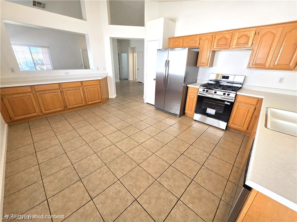 9609 Crystal Ridge Road Property Photo 3