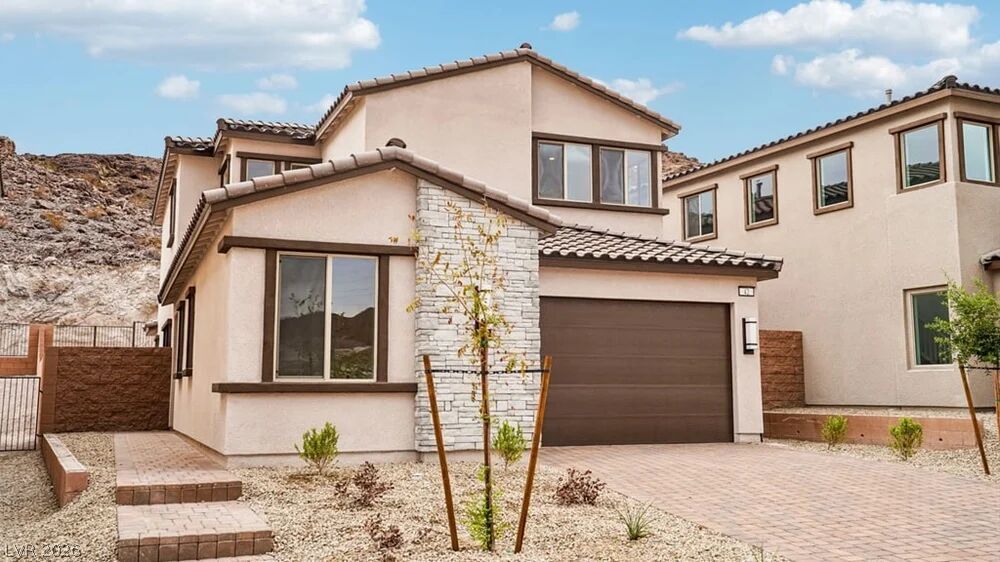 42 Via Montoro Property Photo 7