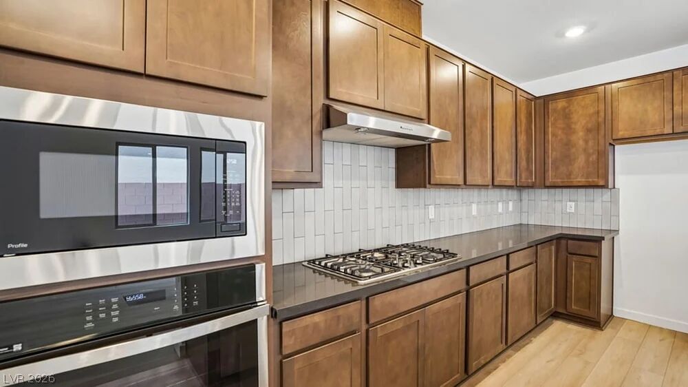 42 Via Montoro Property Photo 12