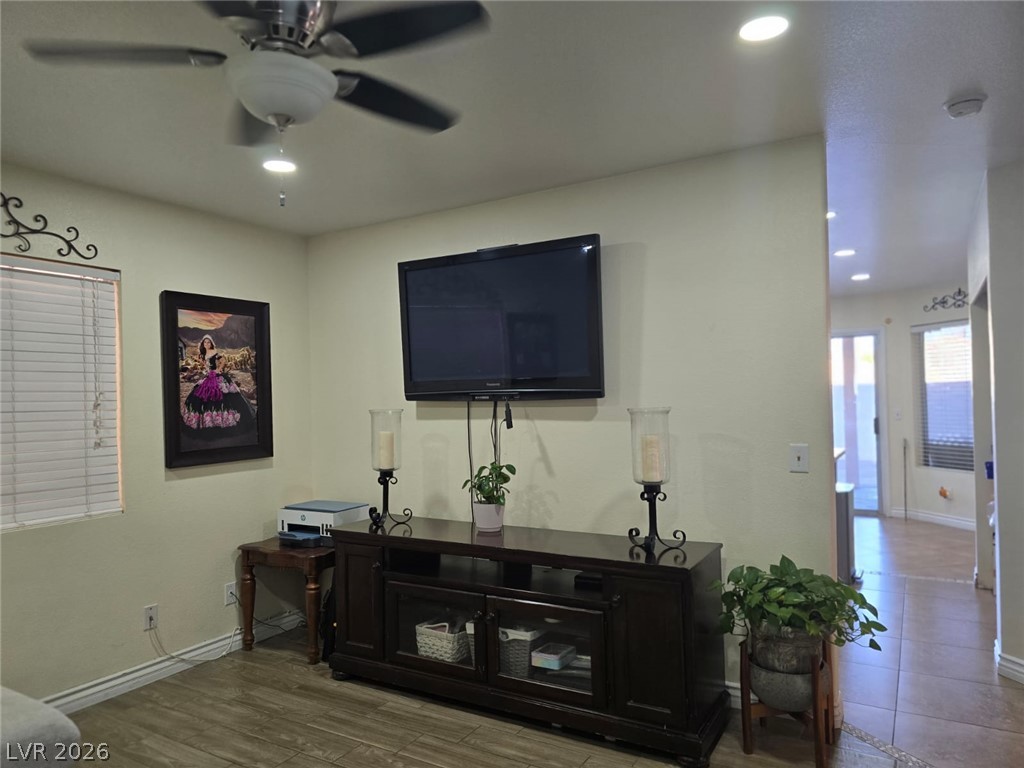 2212 Crowley Way Property Photo 36