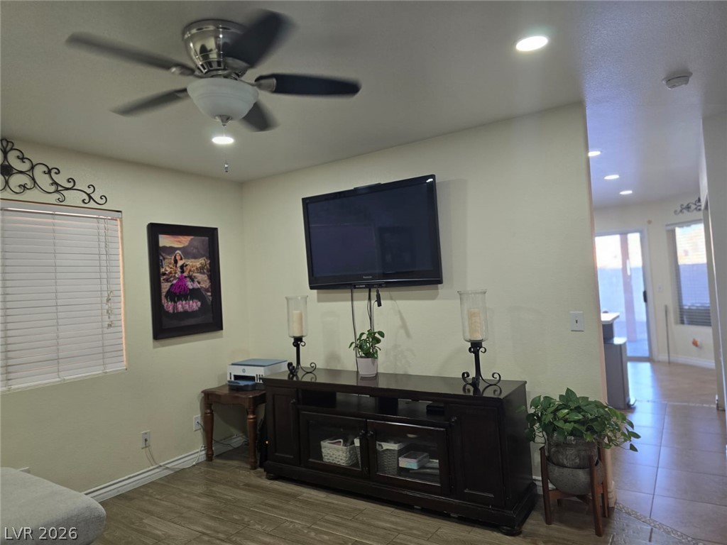 2212 Crowley Way Property Photo 37