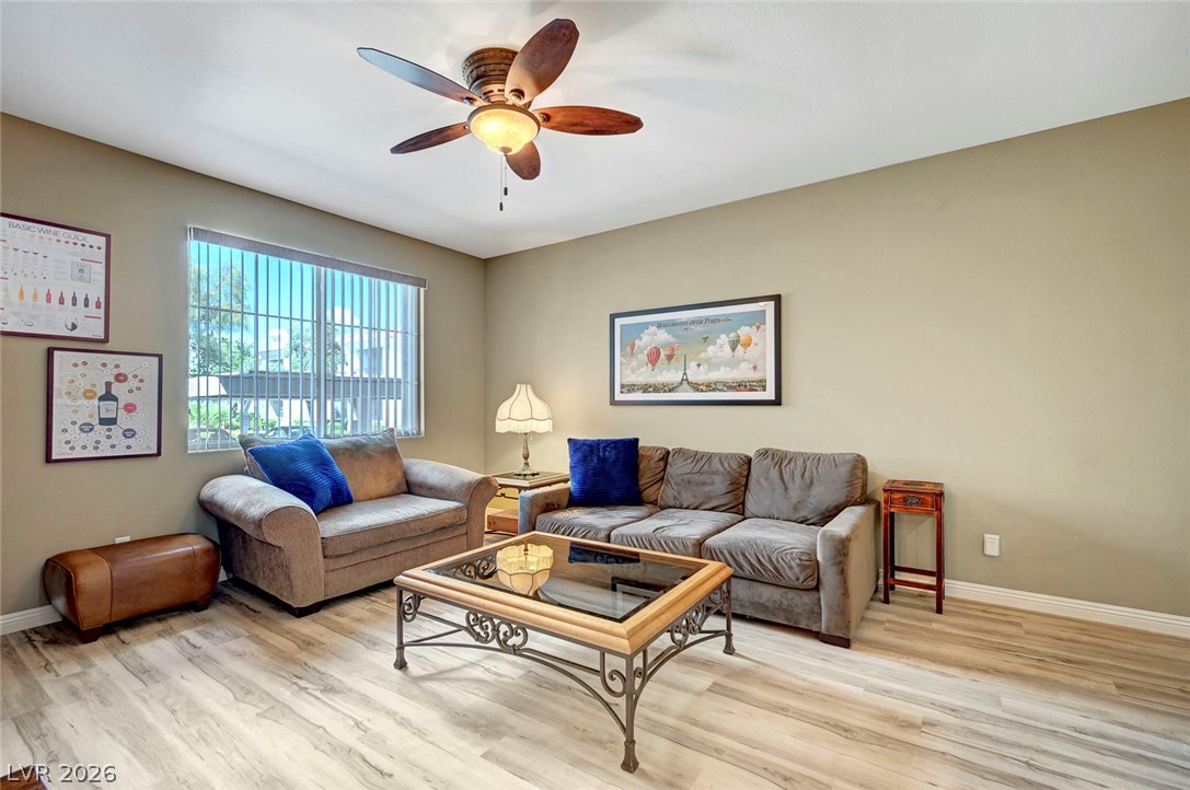 2325 Windmill Parkway 911 Property Photo 16