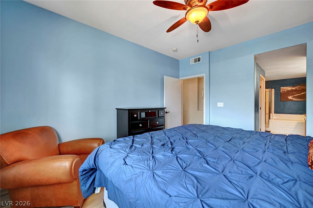 2325 Windmill Parkway 911 Property Photo 40