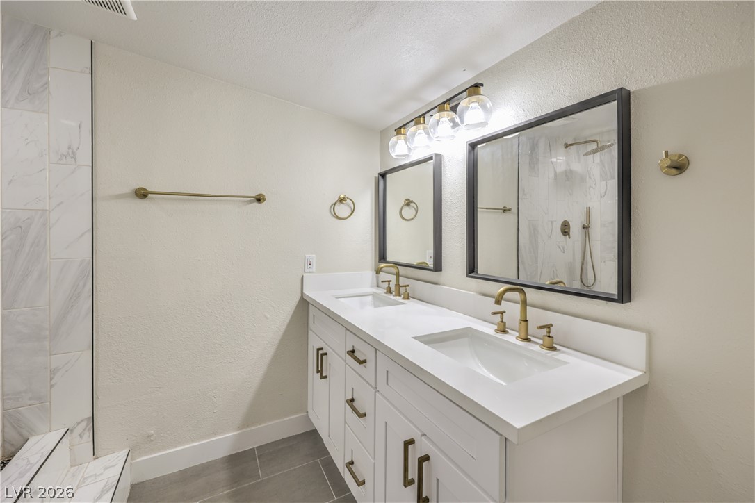 1408 Palm Street Property Photo 4