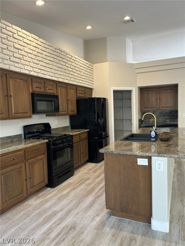1164 Mirage Lake Street Property Photo 13