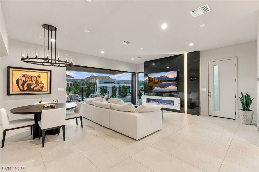 18 Heron Harbour Drive Property Photo 9