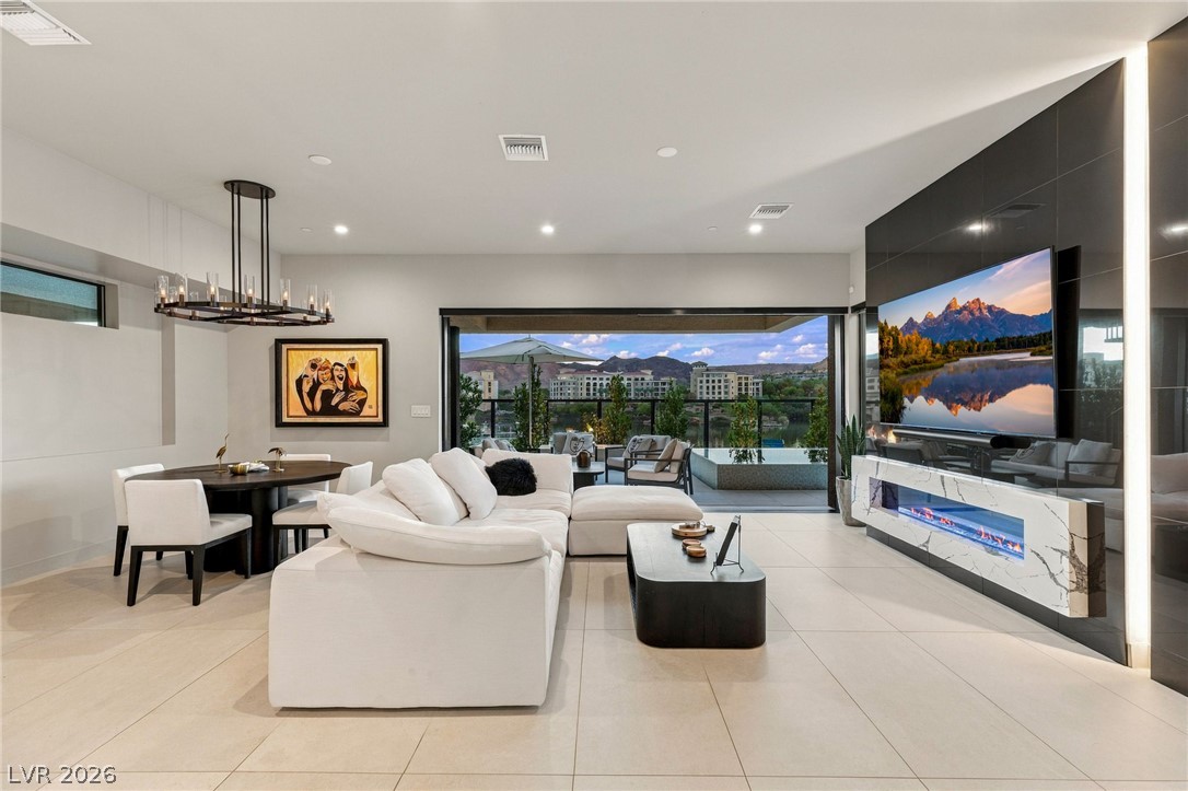 18 Heron Harbour Drive Property Photo 10