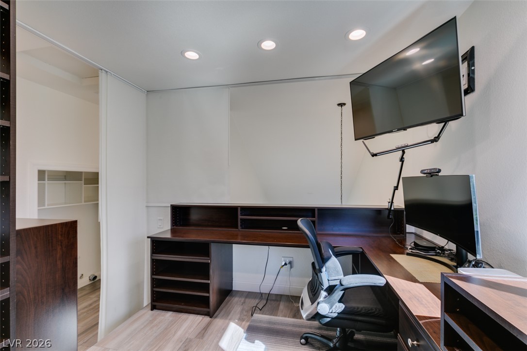 1662 Cloister Avenue Property Photo 32