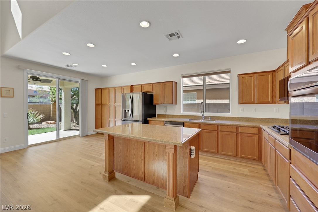 625 Bighorn Creek Street Property Photo 14