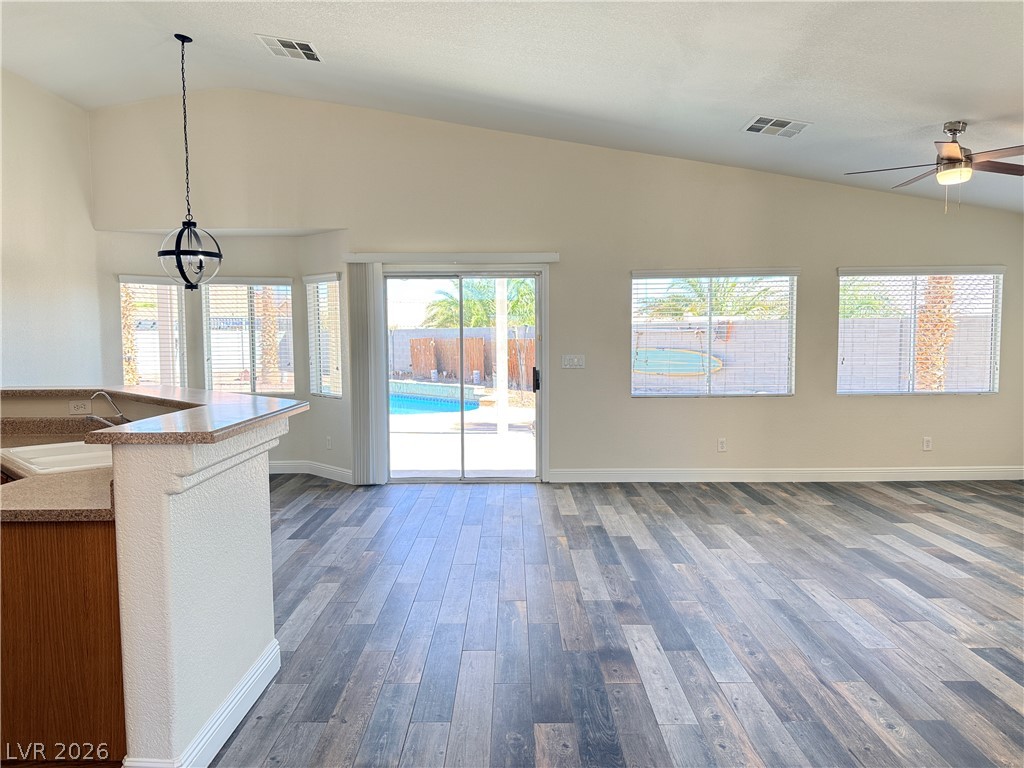 5224 Misty Foxglove Court Property Photo 7