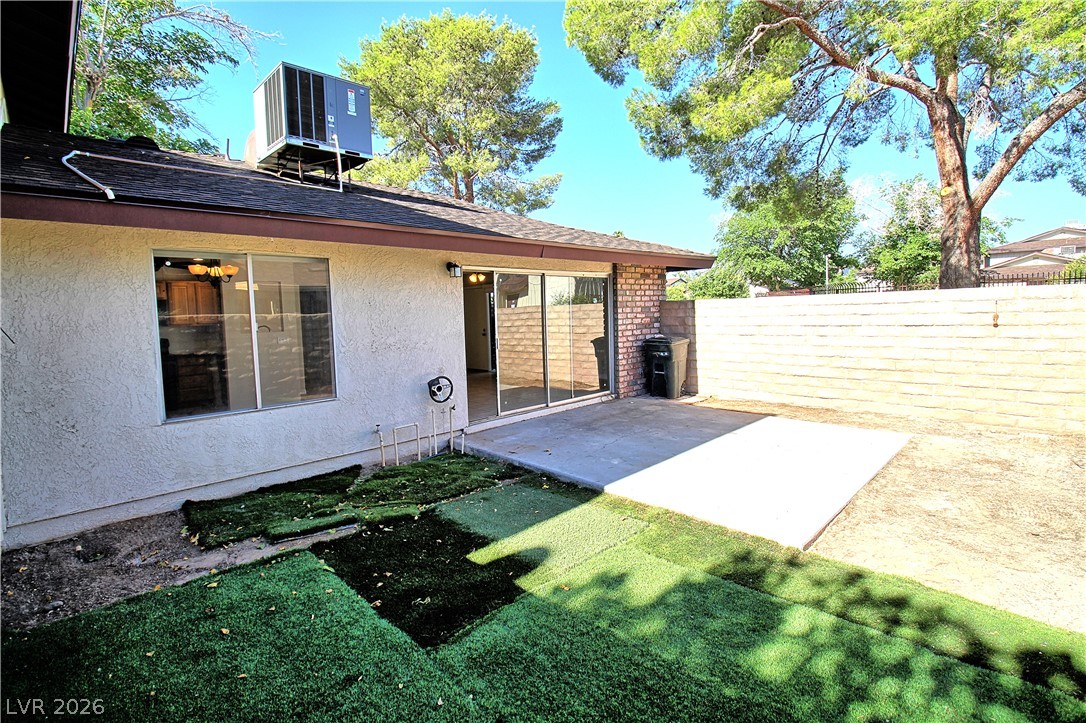 2349 Canfield Drive A Property Photo 11