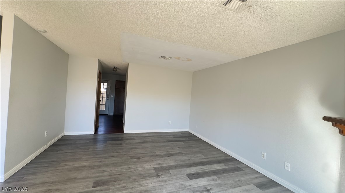 543 Kristin Lane Property Photo 5