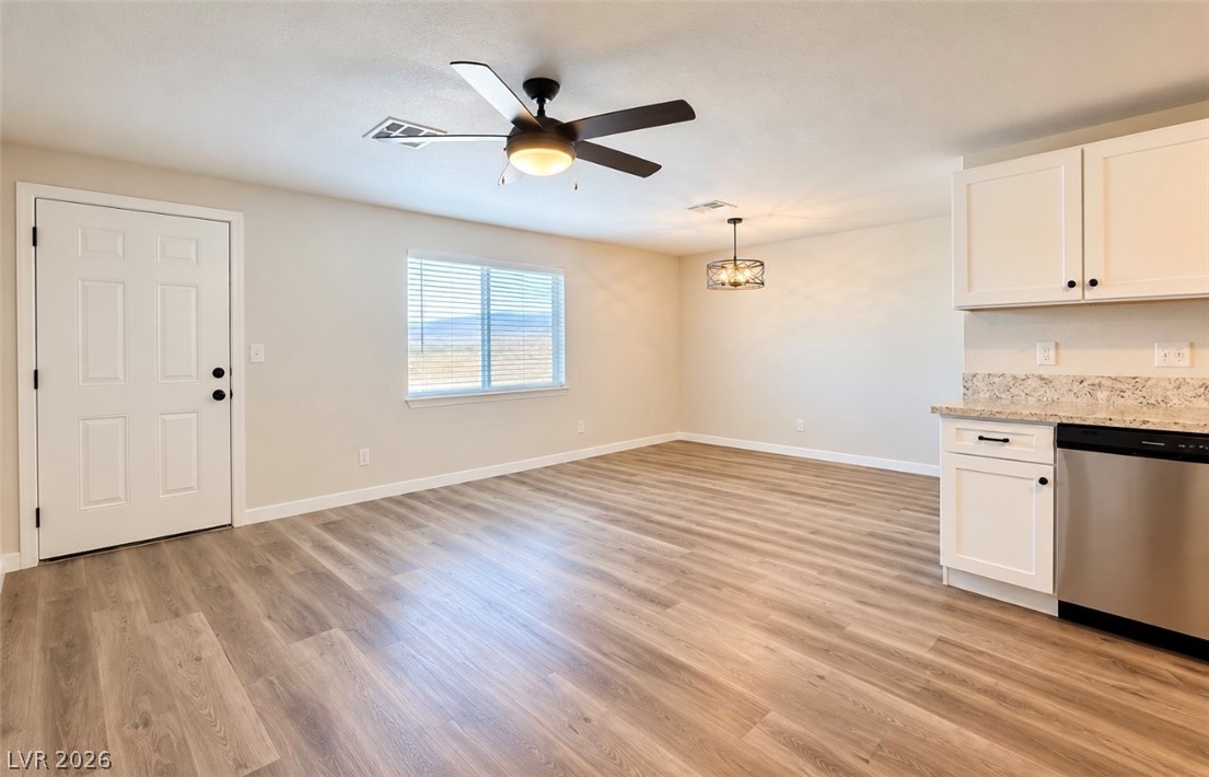 2081 South Dandelion Street Property Photo 9