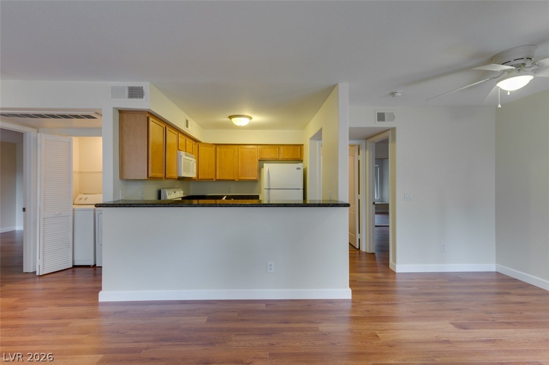 9325 West Desert Inn Road 113 Property Photo 14