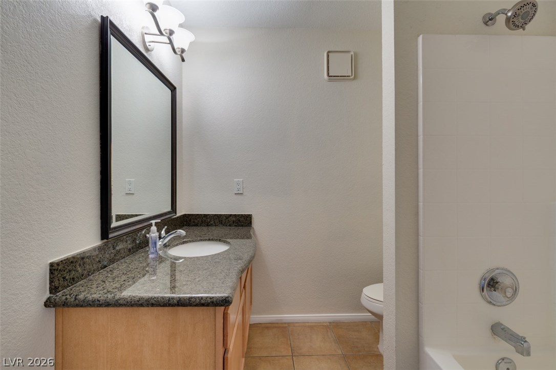 9325 West Desert Inn Road 113 Property Photo 27