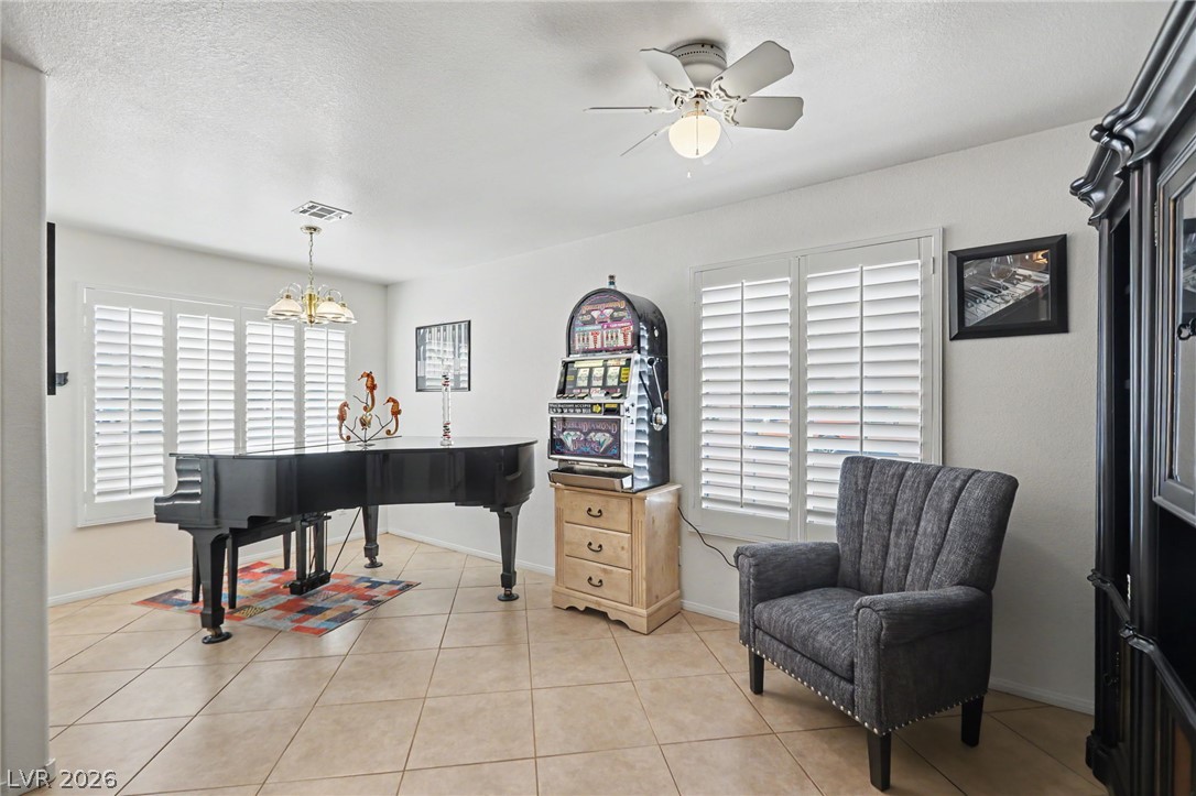 7232 London Bridge Avenue Property Photo 6