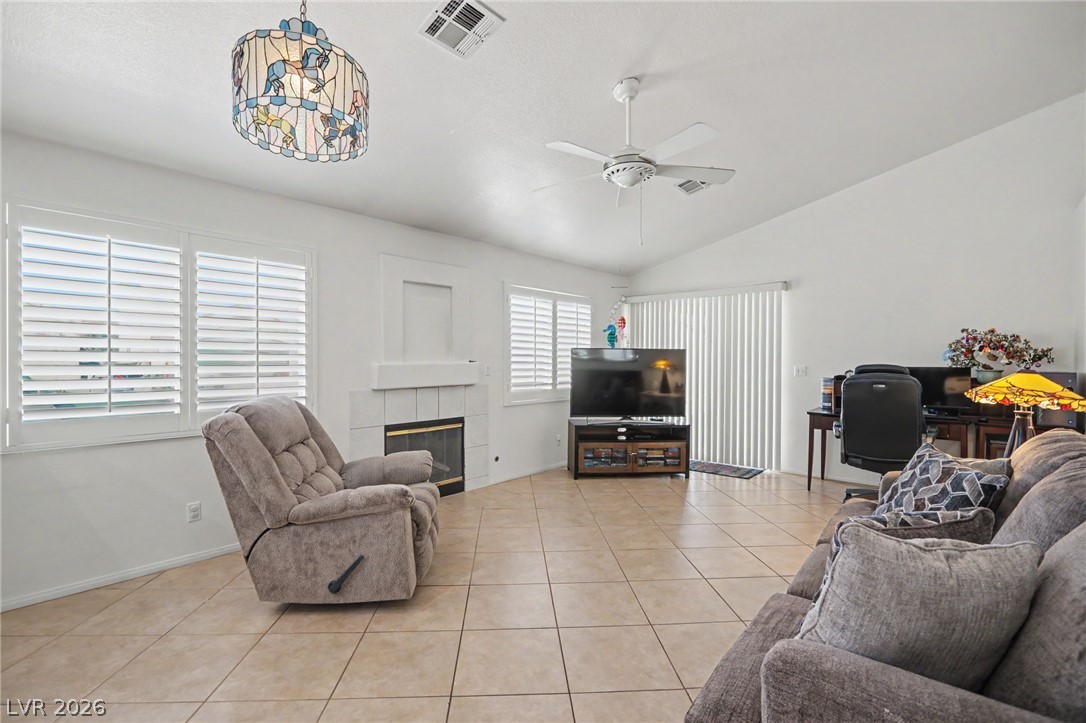 7232 London Bridge Avenue Property Photo 12