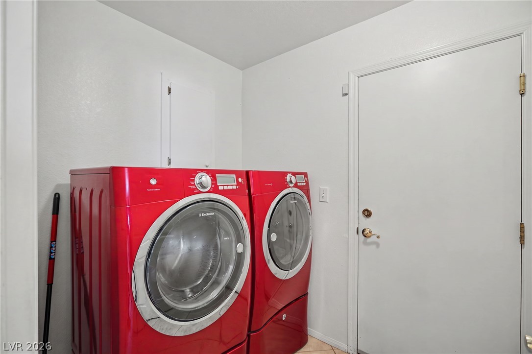 7232 London Bridge Avenue Property Photo 15