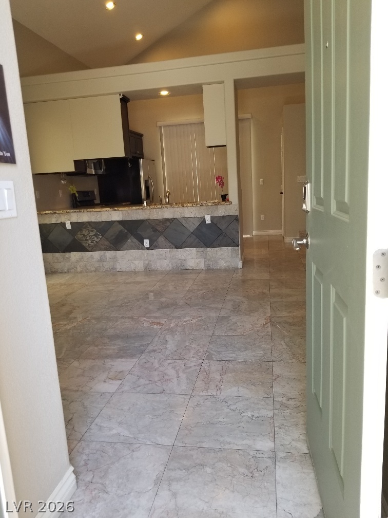 7592 Aspen Color Street Property Photo 2