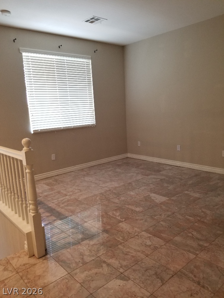 7592 Aspen Color Street Property Photo 8