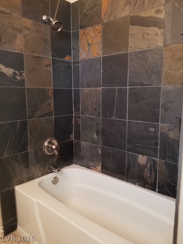 7592 Aspen Color Street Property Photo 11