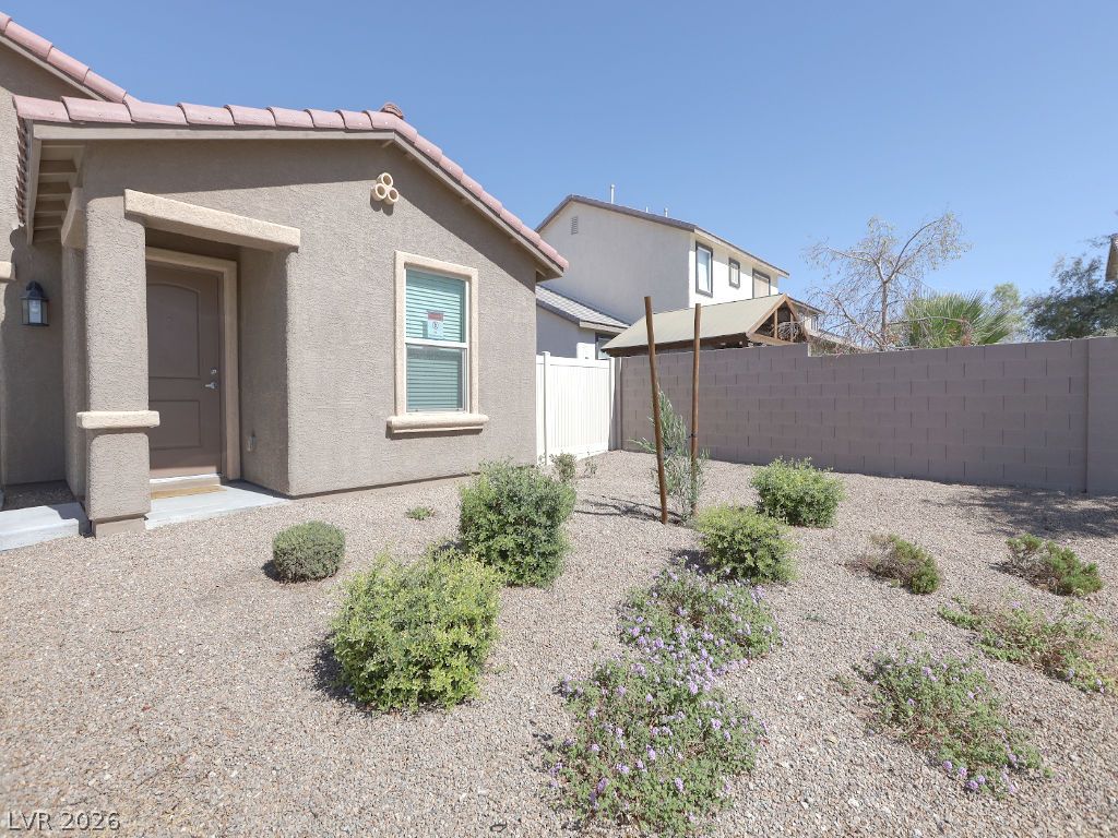 626 Abrazar Avenue Property Photo 3