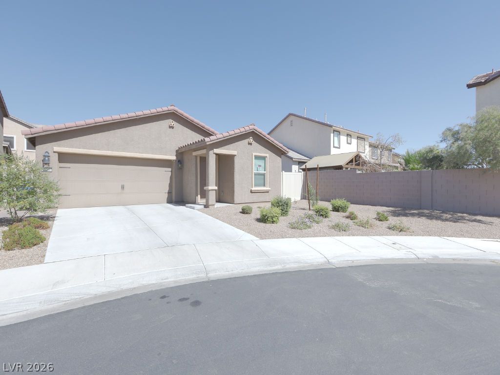 626 Abrazar Avenue Property Photo 4