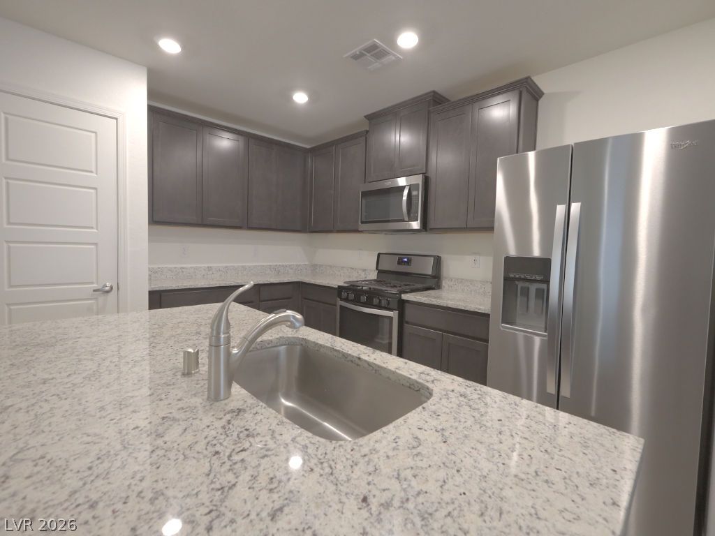 626 Abrazar Avenue Property Photo 10