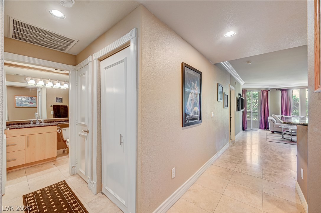 230 East Flamingo Road 333 Property Photo 8